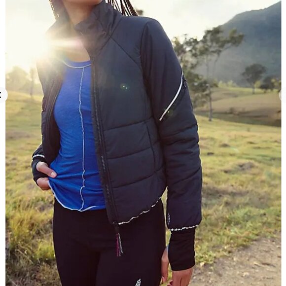 NWT Free People Gathering Storm Run Puffer in Black - Picture 5 of 9